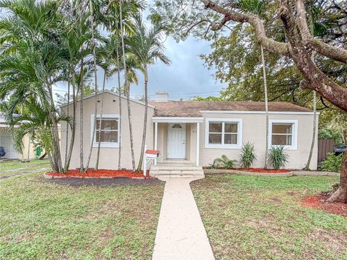 410 Pinecrest Dr, Miami Springs, FL, 33166-5853 | Card Image