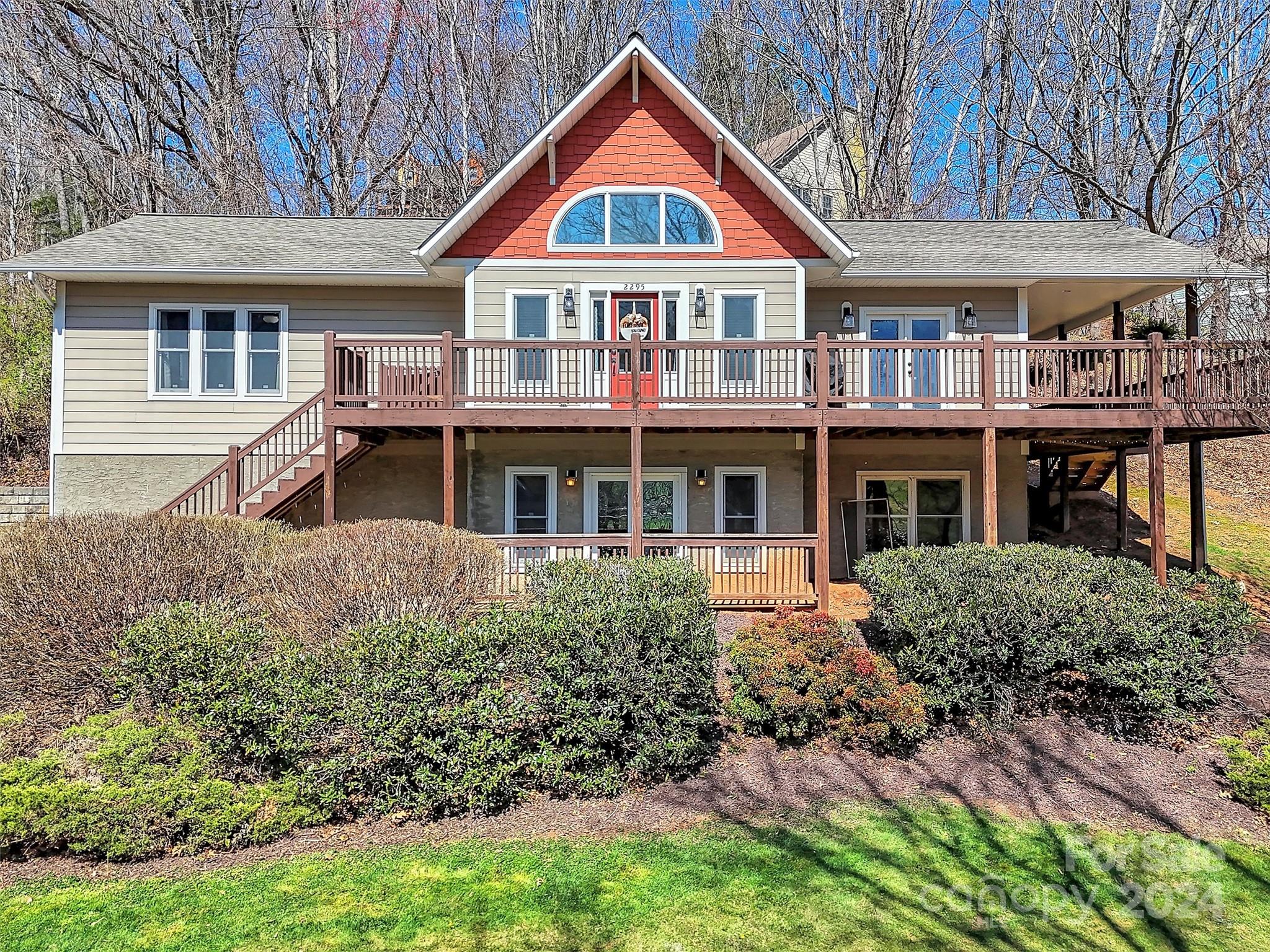 Crymes Cove Rd, Waynesville, NC 28786