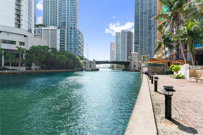 APT-707 - 31 Se 5 Th St, Condo with 1 bedrooms, 1 bathrooms and null parking in Miami FL | Image 40
