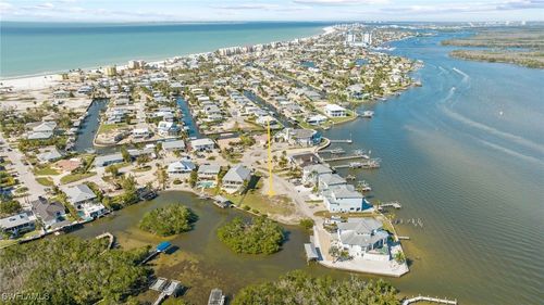 390 Seminole Way, FORT MYERS BEACH, FL, 33931-4232 | Card Image