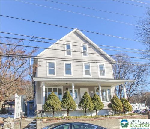 807 S Main St, Bangor, PA, 18013-2831 | Card Image