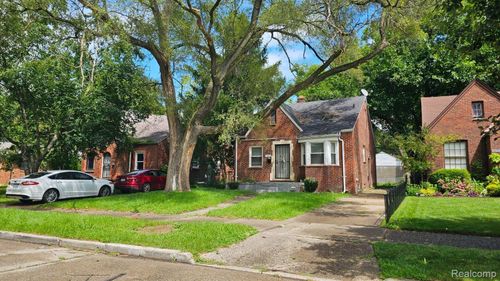 17834 Bradford St, Detroit, MI, 48205-3110 | Card Image