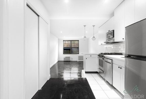 2e-255 W 14th St, New York, NY, 10011-7111 | Card Image