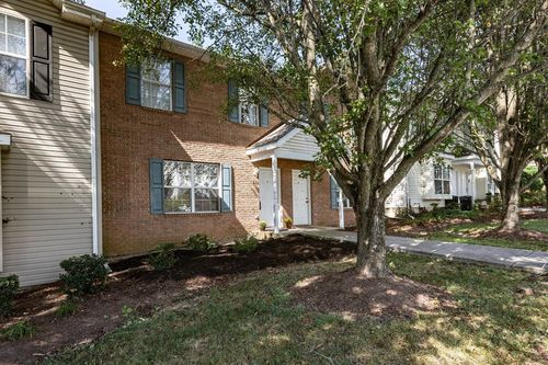 530 Pheasant Run Cir, Harrisonburg, VA, 22801-2931 | Card Image