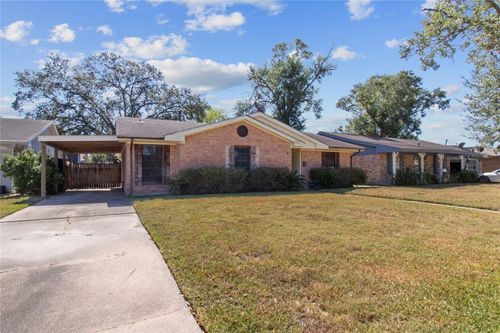 5511 Verdome Ln, Houston, TX, 77092-4153 | Card Image
