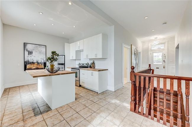 62 Queen St, House other with 3 bedrooms, 2 bathrooms and 2 parking in Guelph ON | Image 12