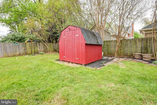 8114 Old Georgetown Rd, House other with 5 bedrooms, 3 bathrooms and null parking in BETHESDA MD | Image 41