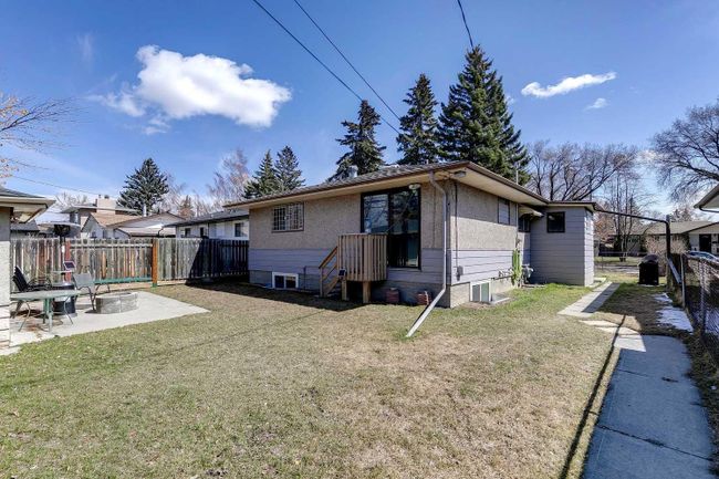 2405 Pinewood Drive Se, Home with 5 bedrooms, 2 bathrooms and 3 parking in Calgary AB | Image 41