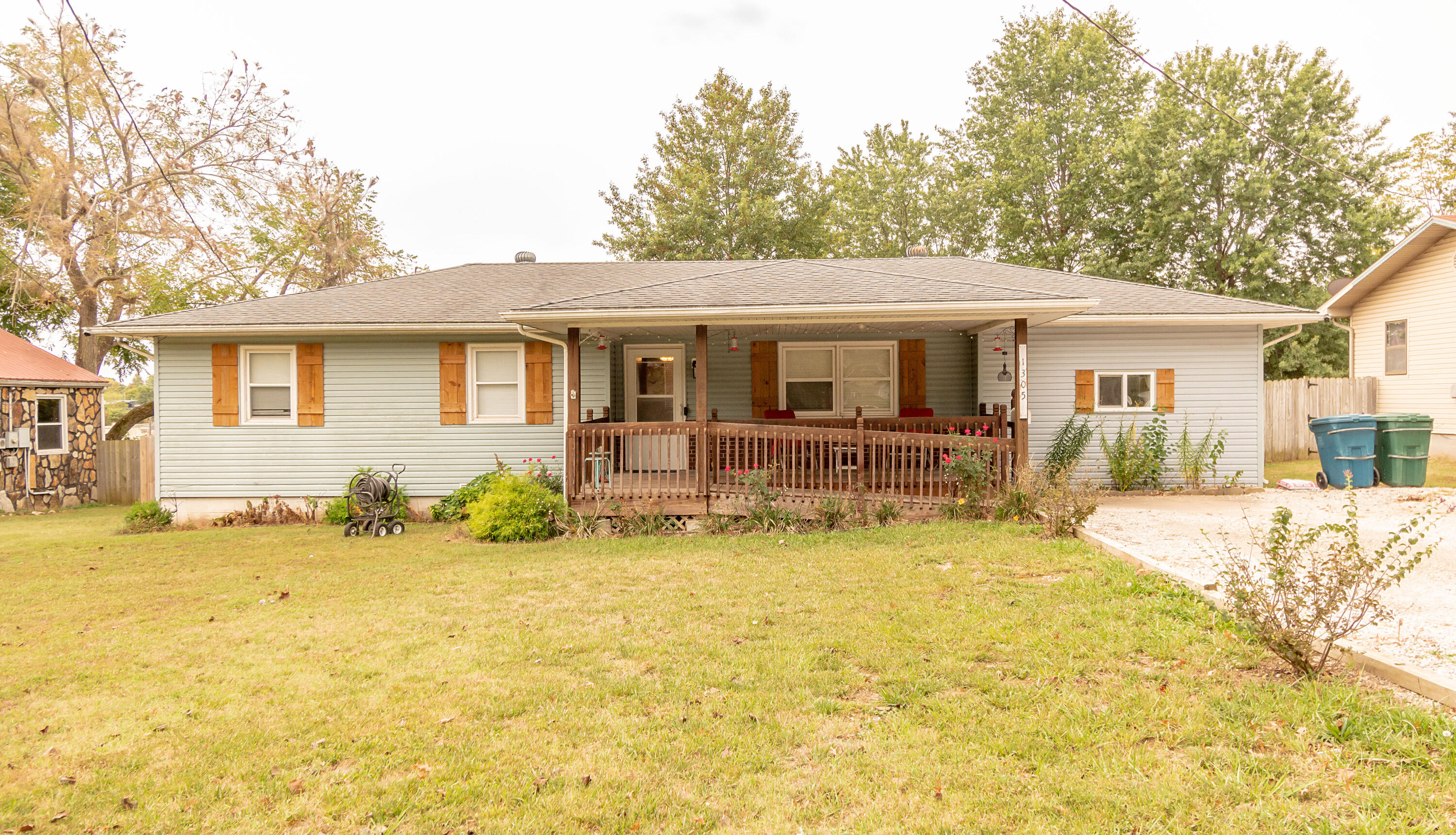Sycamore St, Monett, MO 65708