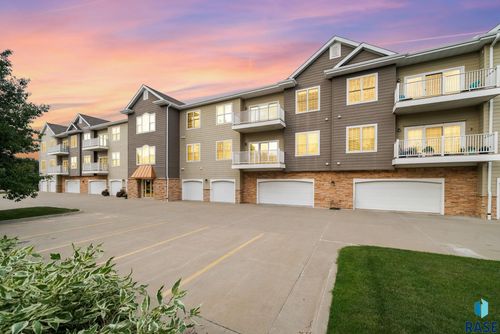 204-6106 Avalon Ave Avenue, Sioux Falls, SD, 57108 | Card Image