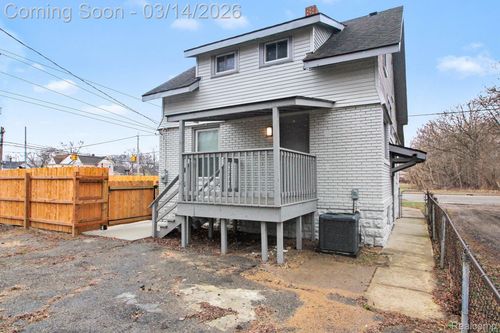 320 Cesar E Chavez Ave, Pontiac, MI, 48342-1041 | Card Image