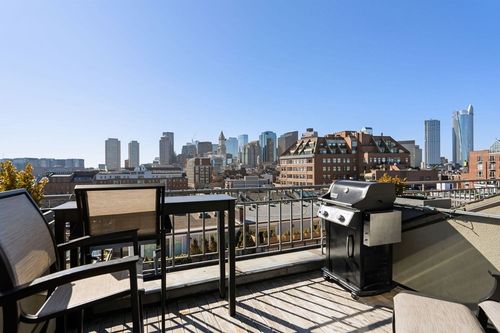 apt-720-357 Commercial St, Boston, MA, 02109-1241 | Card Image