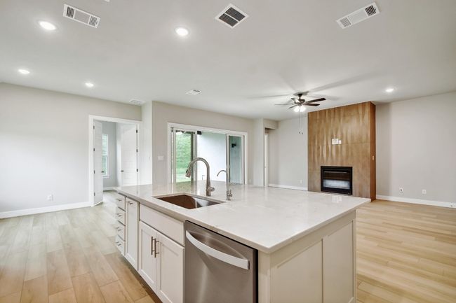 112 Black Kite Ct, House other with 4 bedrooms, 3 bathrooms and 3 parking in Cedar Creek TX | Image 13