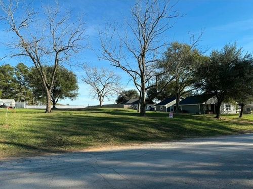 731 S Tesch St, Bellville, TX, 77418-2811 | Card Image