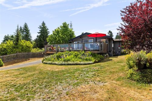 7011 Dickinson Rd, Lantzville, BC, V0R2H0 | Card Image