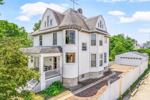 111 S Sycamore St, Genoa, IL, 60135-1103 | Card Image