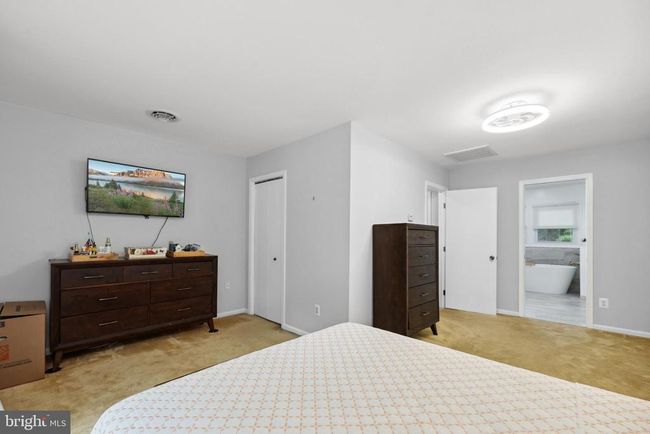 8170 Sinclair Mill Rd, House other with 4 bedrooms, 3 bathrooms and null parking in MANASSAS VA | Image 15