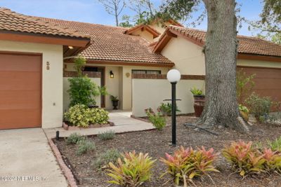 53 Village Circle, Condo with 2 bedrooms, 2 bathrooms and null parking in Palm Coast FL | Image 1