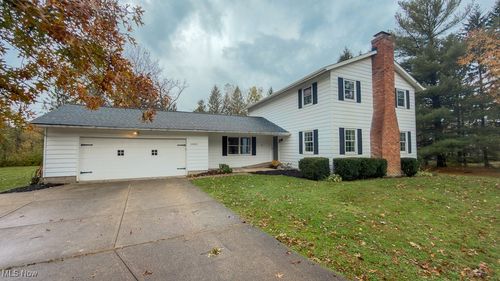 10685 Butternut Rd, Chesterland, OH, 44026-3635 | Card Image