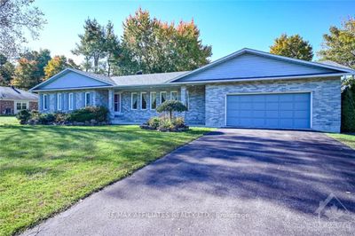 2 Maple Ridge Lane, House other with 3 bedrooms, 3 bathrooms and 6 parking in Smiths Falls ON | Image 1