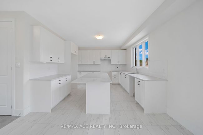 81 Golden Meadows Dr, House other with 4 bedrooms, 4 bathrooms and 6 parking in Otonabee ON | Image 12
