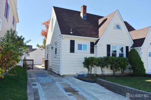 30 John St, South River, NJ, 08882-1437 | Card Image