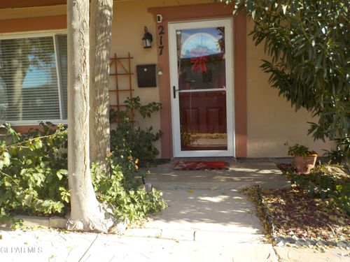 217 Maricopa Dr, El Paso, TX, 79912-4401 | Card Image