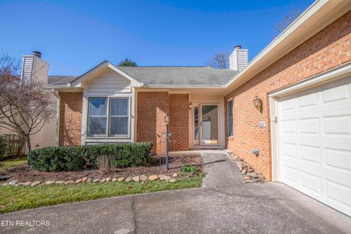 10047 Mccormick Pl, Knoxville, TN, 37923-7402 | Card Image