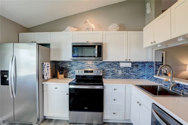 APT-4 - 5725 Pelican Pointe Dr, House attached with 2 bedrooms, 2 bathrooms and null parking in Sebastian FL | Image 17
