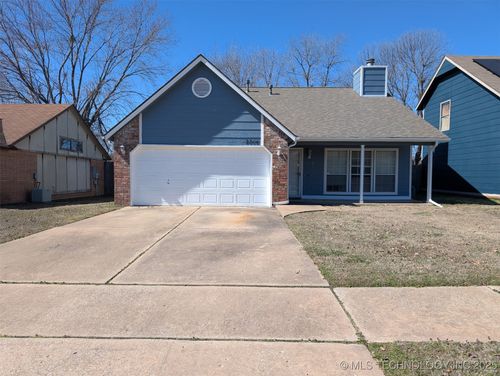 2714 S Oak Place, Broken Arrow, OK, 74012 | Card Image