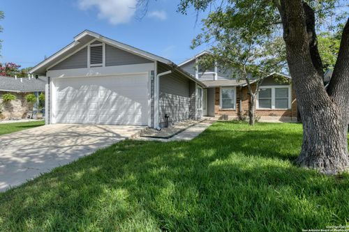 5783 Larkdale Dr, San Antonio, TX, 78233-5015 | Card Image