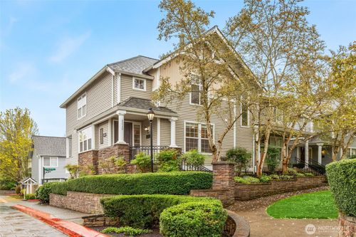 22736 Ne 4th Ln, Sammamish, WA, 98074-7101 | Card Image