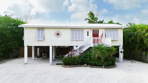27147 Dolphin Rd, Ramrod Key, FL, 33042-5340 | Card Image