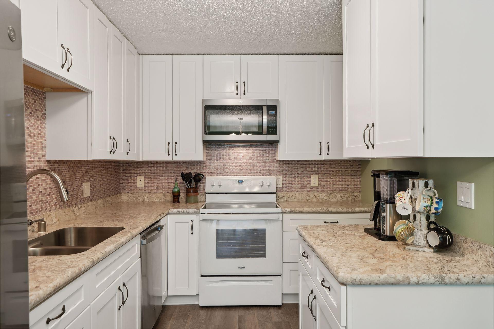 Aspen Dr, Saint Paul, MN 55122