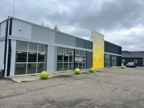 1045 Columbia Ave W, Battle Creek, MI, 49015-3031 | Card Image