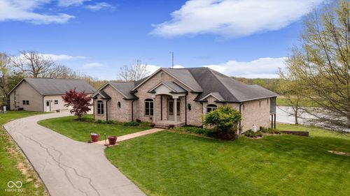 5619 W County Road 200 N, Brownstown, IN, 47220-8531 | Card Image