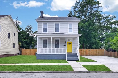 1324 Richmond Ave, Portsmouth, VA, 23704-4434 | Card Image