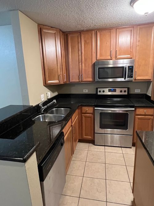 apt-101-2048 N Rand Rd, Palatine, IL, 60074-2548 | Card Image