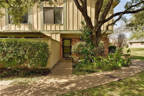900 W Village Ln, Austin, TX, 78758-5826 | Card Image
