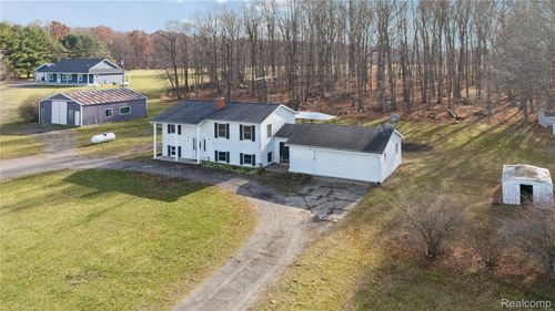 8603 Killinger Rd, Fowlerville, MI, 48836-9339 | Card Image