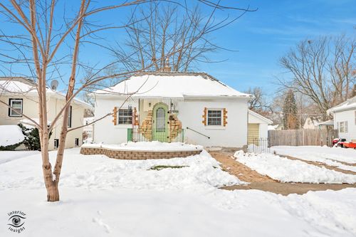 323 S Grand Ave, Bradley, IL, 60915-2217 | Card Image