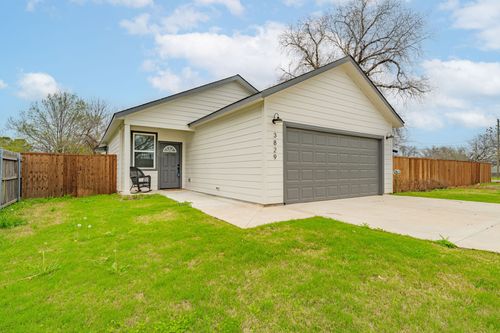 3829 Lands End Ct, Granbury, TX, 76048-6113 | Card Image
