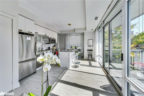314-90 Stadium Rd, Toronto, ON, M5V3W5 | Card Image