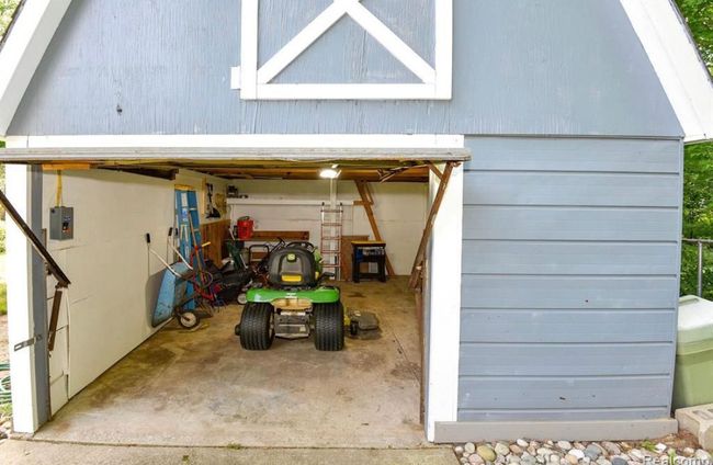 Large shed | Image 33