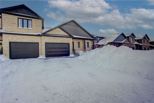 672 Wray Ave S, Listowel, ON, N4W0K5 | Card Image