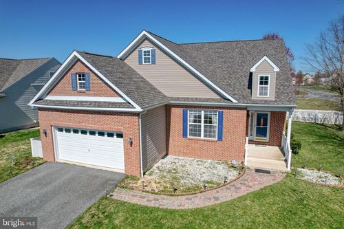 2 W Bullrush Dr, MILFORD, DE, 19963-3924 | Card Image