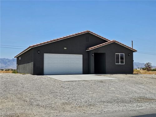 1870 Upland Ave, Pahrump, NV, 89048-6154 | Card Image