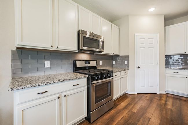 3713 Belmore Ln, House other with 3 bedrooms, 2 bathrooms and 2 parking in Pearland TX | Image 13