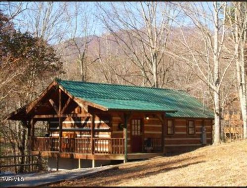 2208 Lake View Ln, Sevierville, TN, 37876-7409 | Card Image