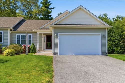 72 Country Meadow Ln, Chepachet, RI, 02814-2117 | Card Image